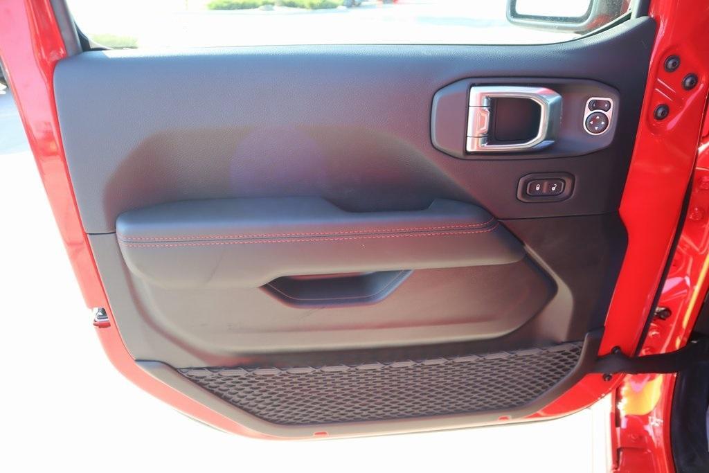 new 2025 Jeep Gladiator car, priced at $53,383