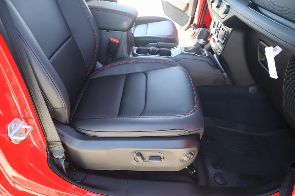 new 2025 Jeep Gladiator car, priced at $53,383