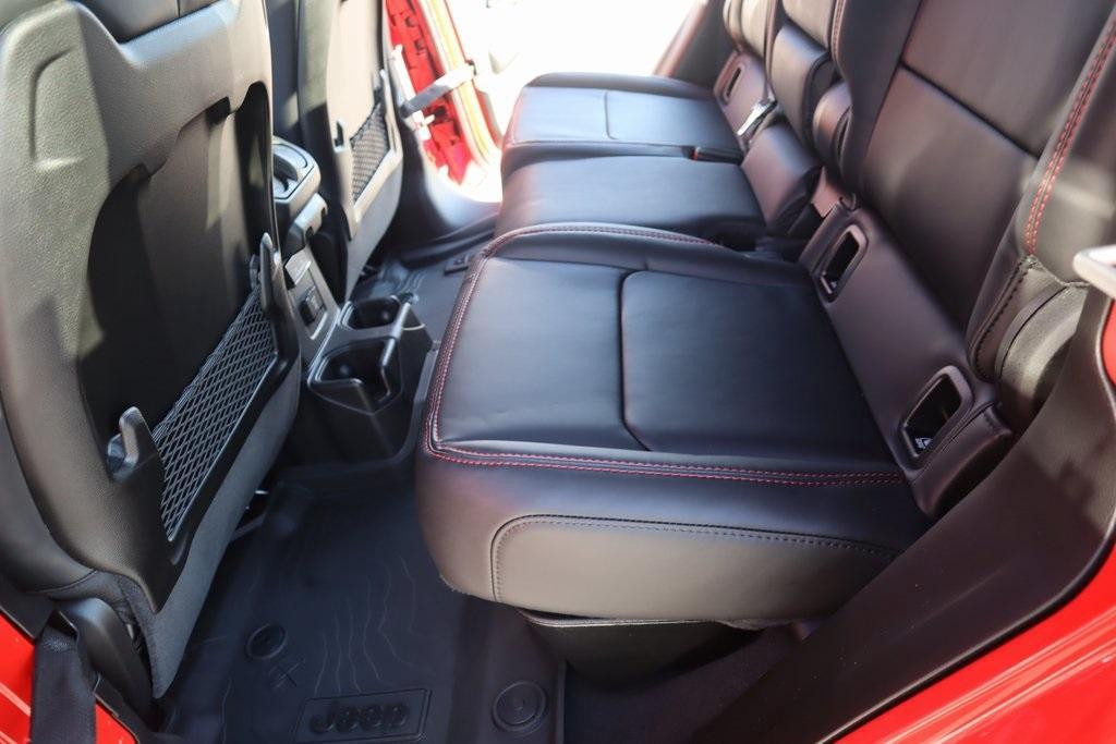 new 2025 Jeep Gladiator car, priced at $53,383
