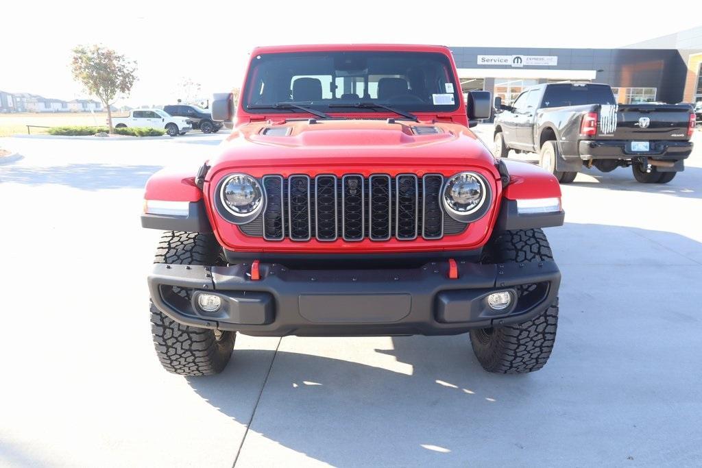 new 2025 Jeep Gladiator car, priced at $53,383