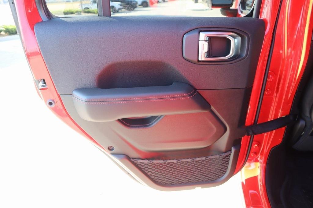 new 2025 Jeep Gladiator car, priced at $53,383