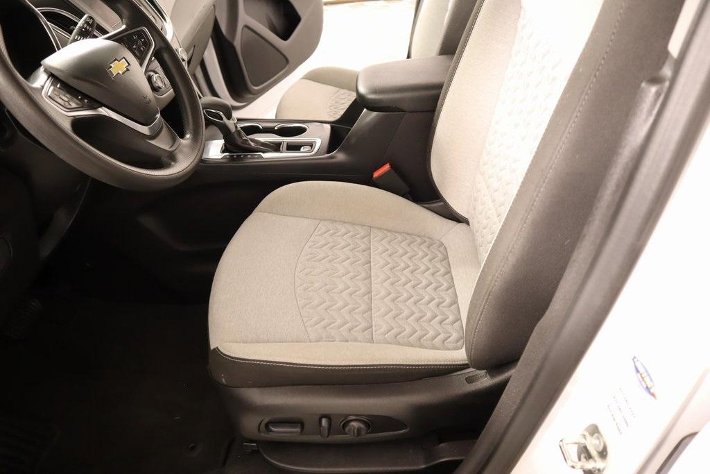 used 2024 Chevrolet Equinox car, priced at $17,059