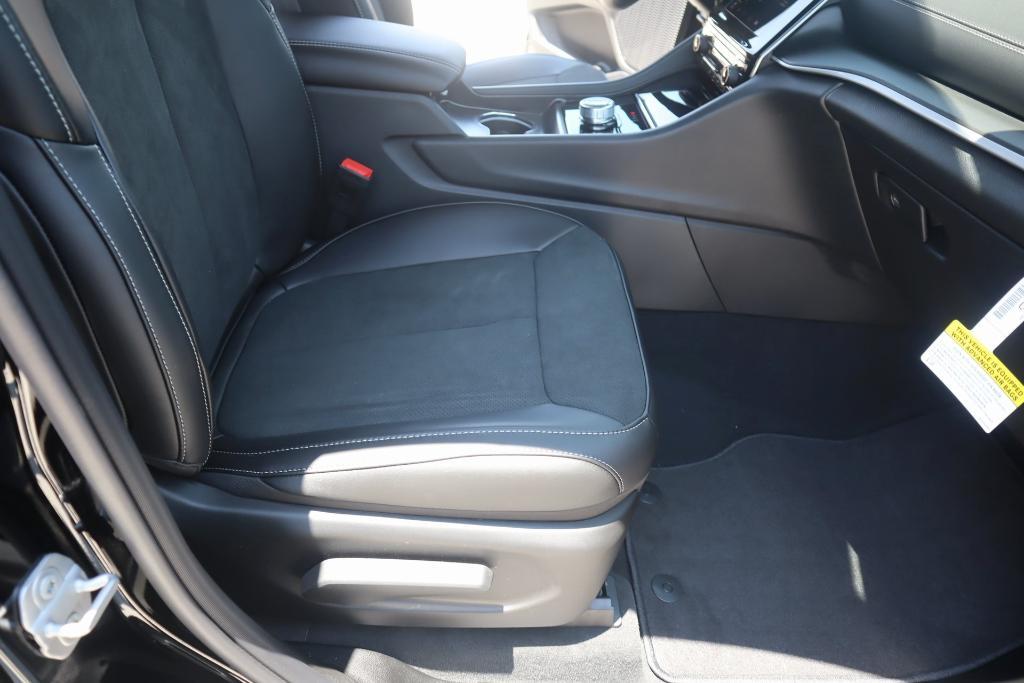 new 2025 Jeep Grand Cherokee L car, priced at $38,871