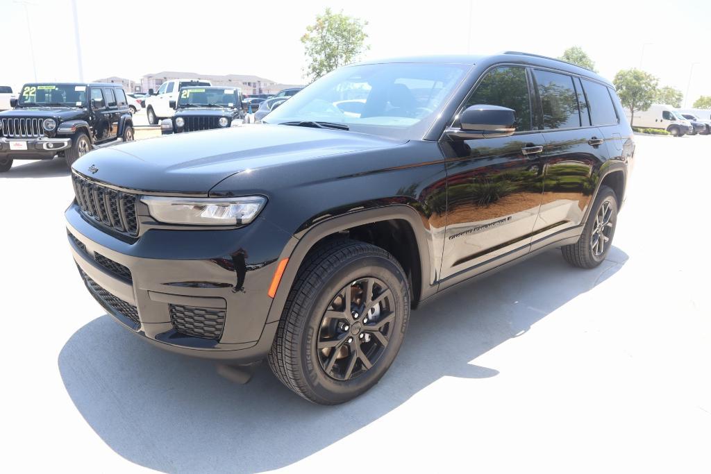 new 2025 Jeep Grand Cherokee L car, priced at $38,871