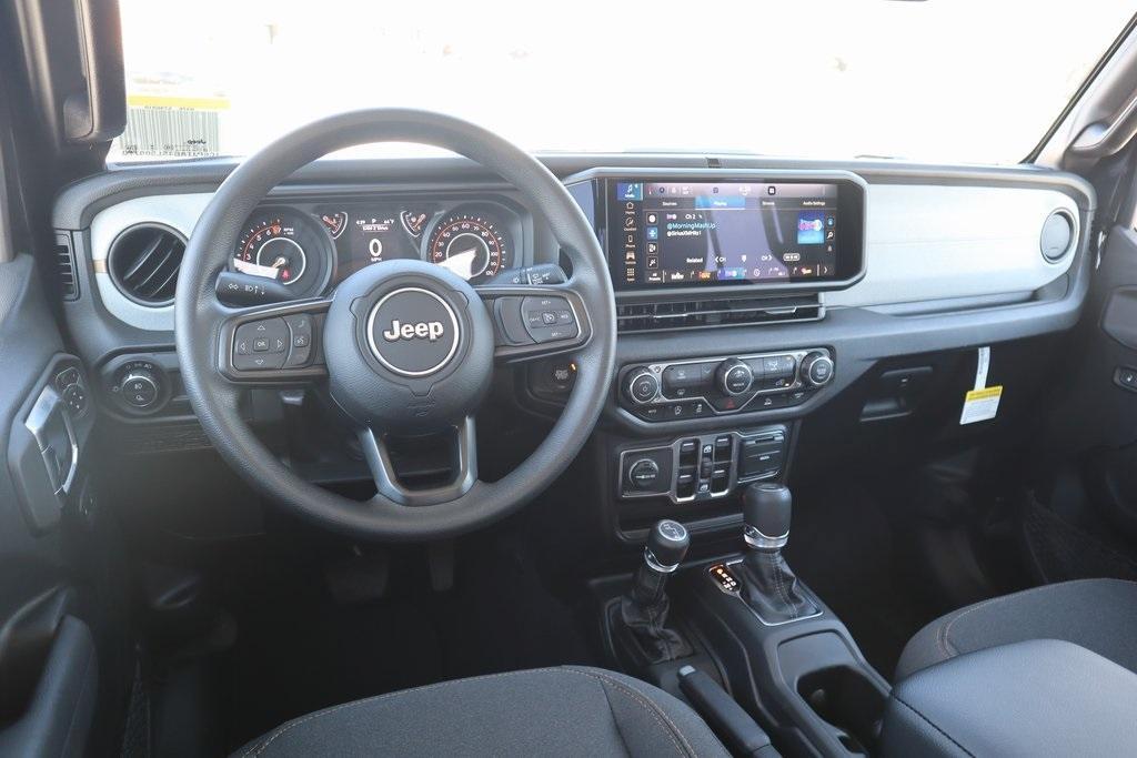 new 2025 Jeep Gladiator car, priced at $38,980