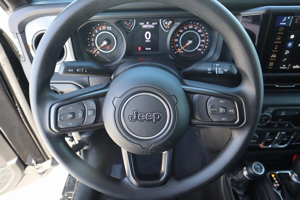 new 2025 Jeep Gladiator car, priced at $38,980