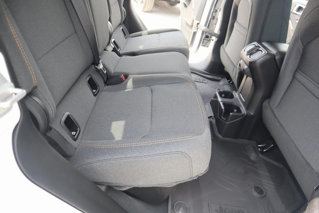 new 2025 Jeep Gladiator car, priced at $39,063