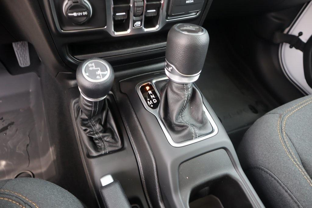 new 2025 Jeep Gladiator car, priced at $39,063