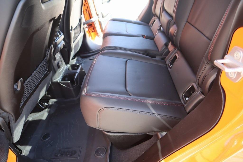 new 2025 Jeep Gladiator car, priced at $52,775