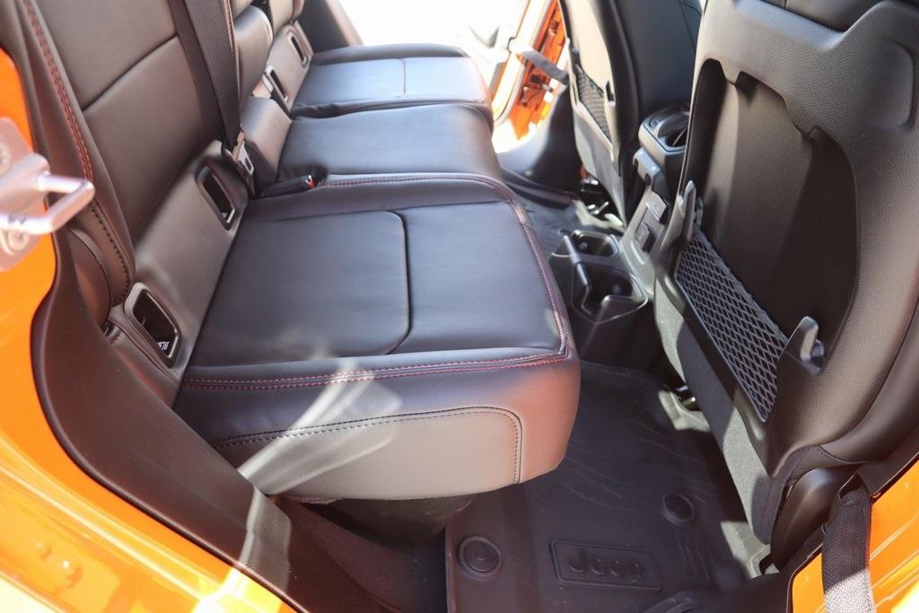 new 2025 Jeep Gladiator car, priced at $52,775