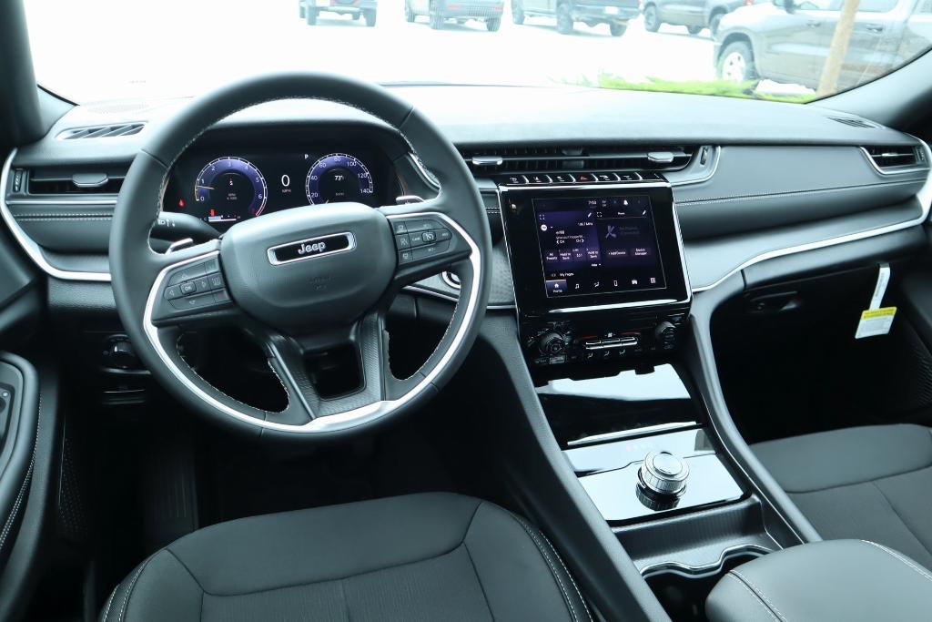 new 2025 Jeep Grand Cherokee L car, priced at $39,347