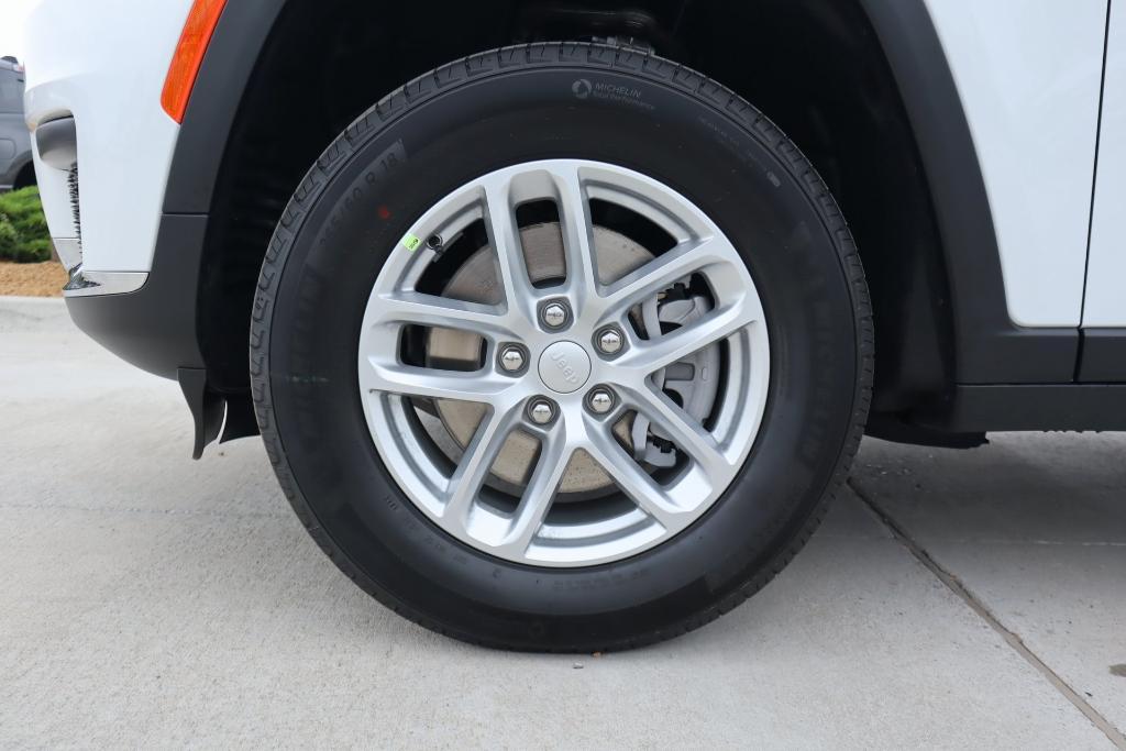 new 2025 Jeep Grand Cherokee L car, priced at $39,347