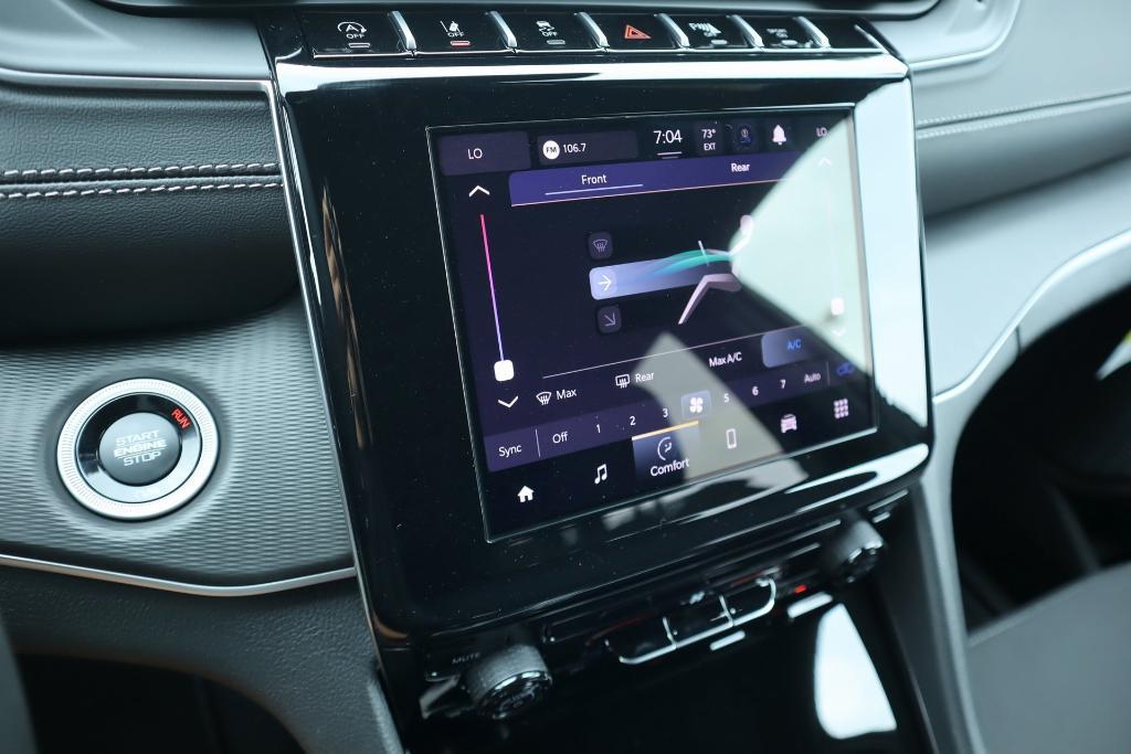 new 2025 Jeep Grand Cherokee L car, priced at $39,347