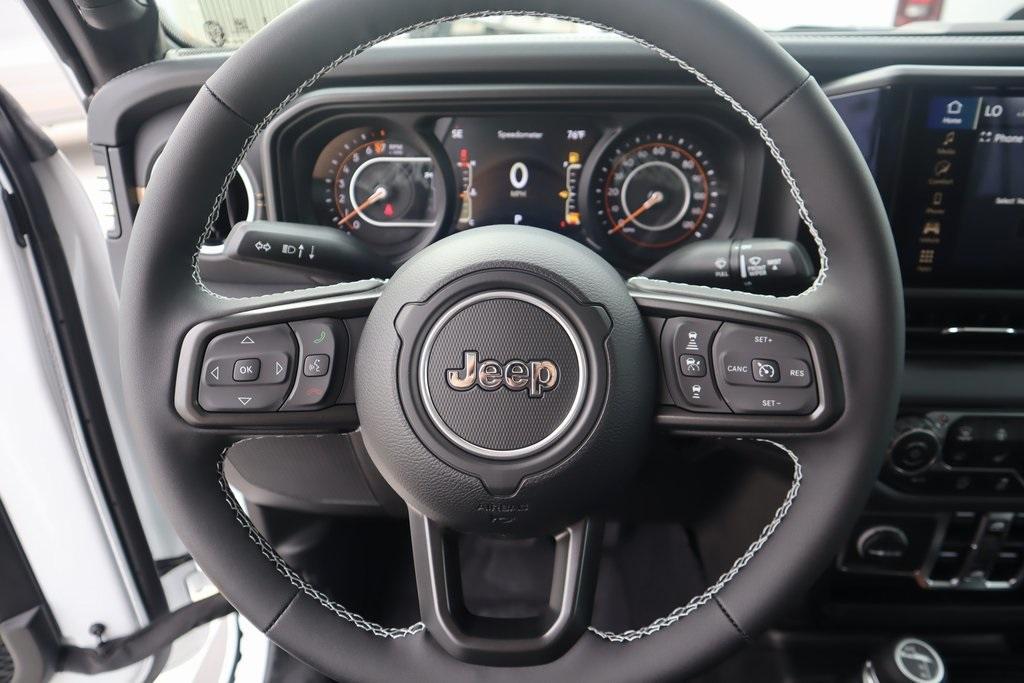 new 2025 Jeep Gladiator car, priced at $44,327