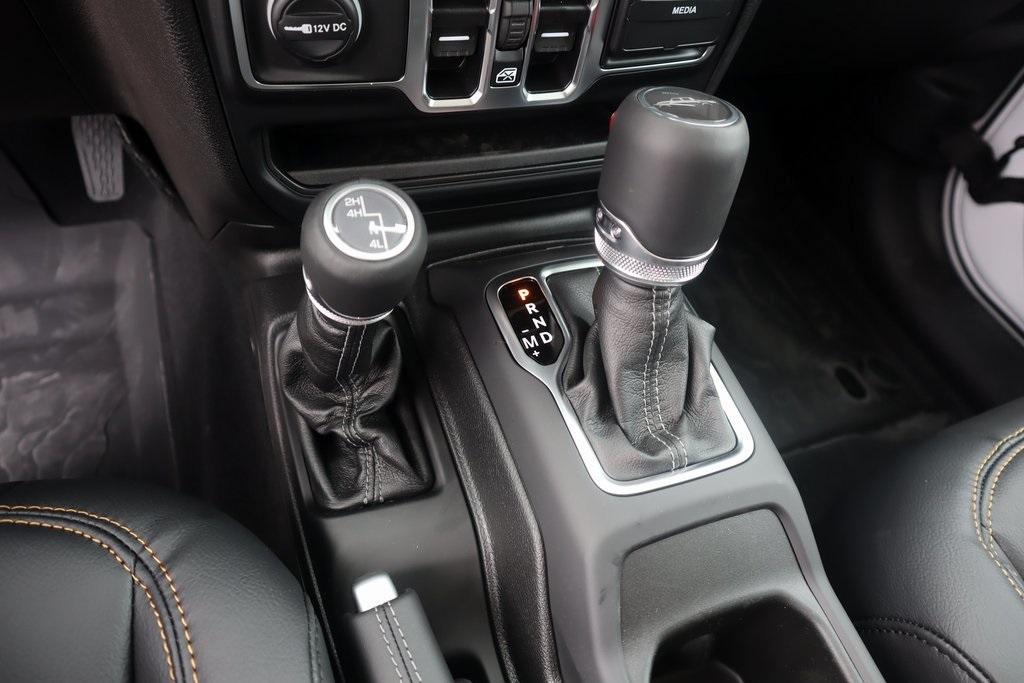 new 2025 Jeep Gladiator car, priced at $44,327