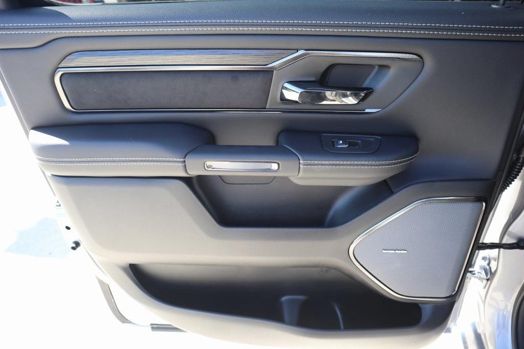 new 2025 Ram 1500 car, priced at $65,512