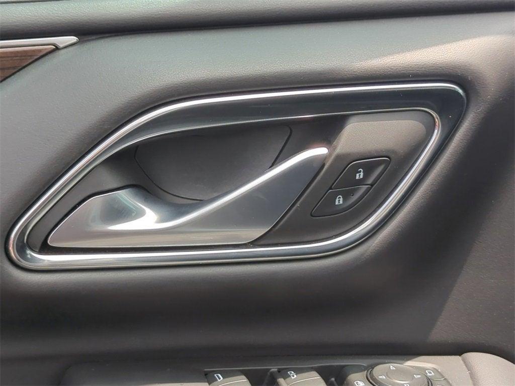 used 2022 GMC Yukon XL car, priced at $36,910