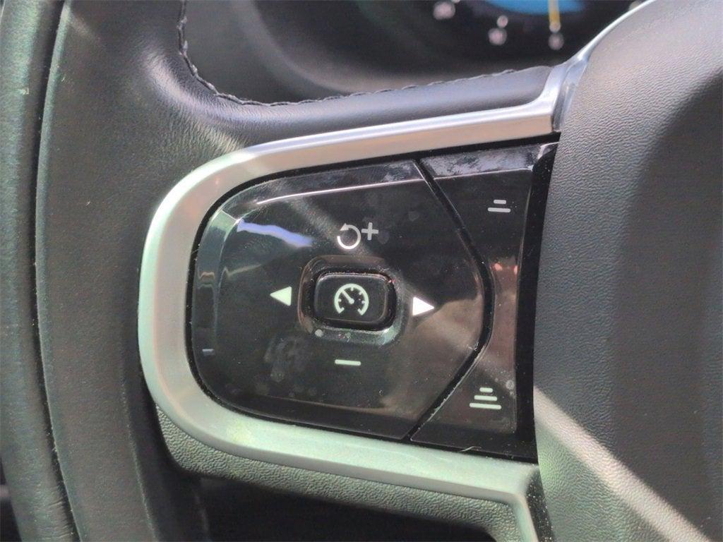 used 2022 Volvo XC60 car, priced at $30,310
