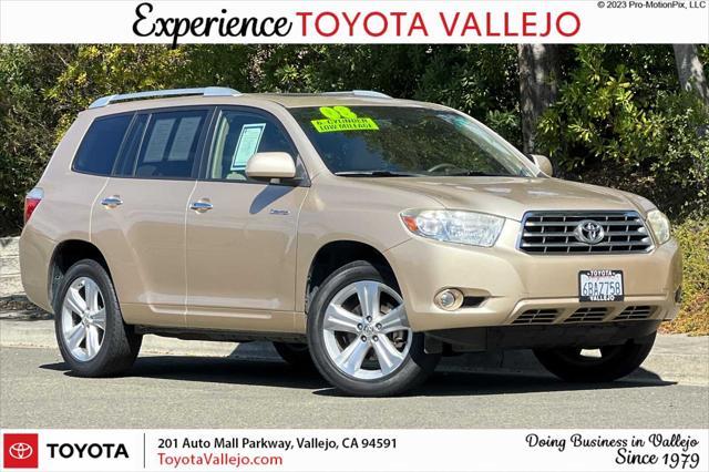 used 2008 Toyota Highlander car, priced at $15,000