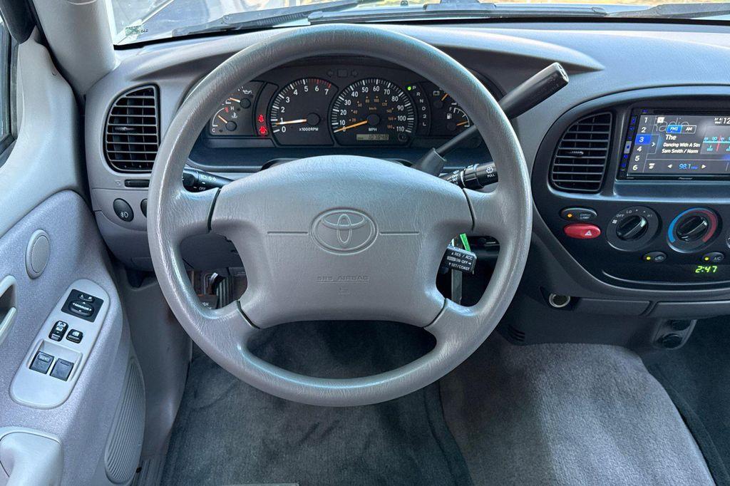 used 2000 Toyota Tundra car, priced at $13,500