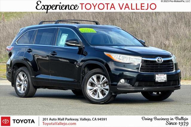 used 2015 Toyota Highlander car, priced at $17,500