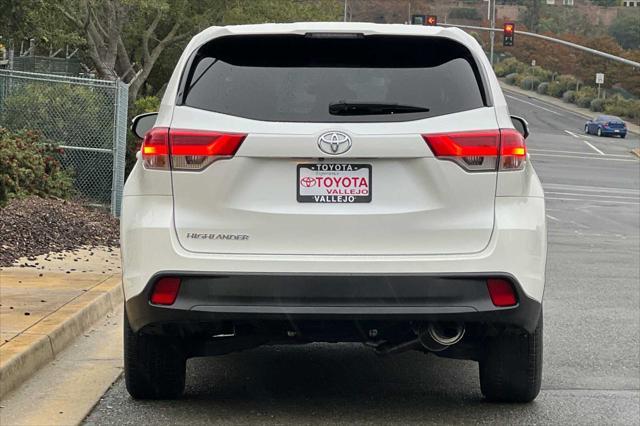 used 2019 Toyota Highlander car, priced at $27,500