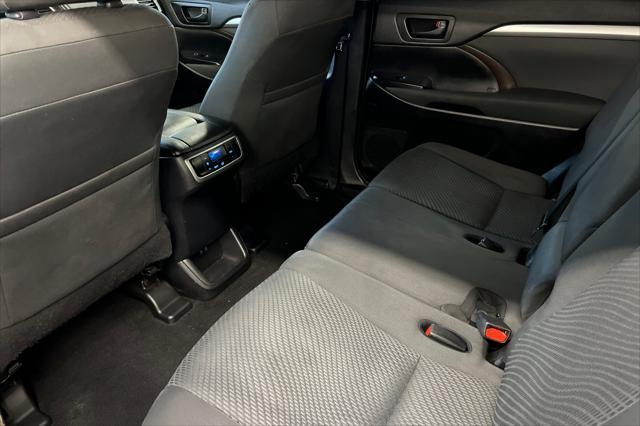 used 2019 Toyota Highlander car, priced at $27,500