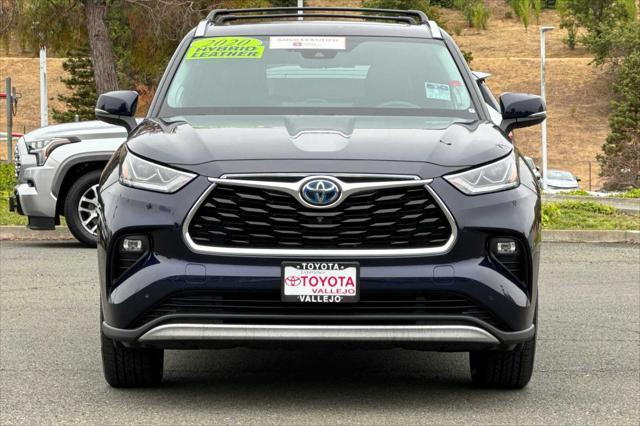 used 2020 Toyota Highlander Hybrid car, priced at $42,500