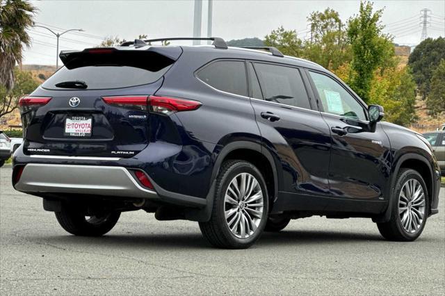 used 2020 Toyota Highlander Hybrid car, priced at $42,500