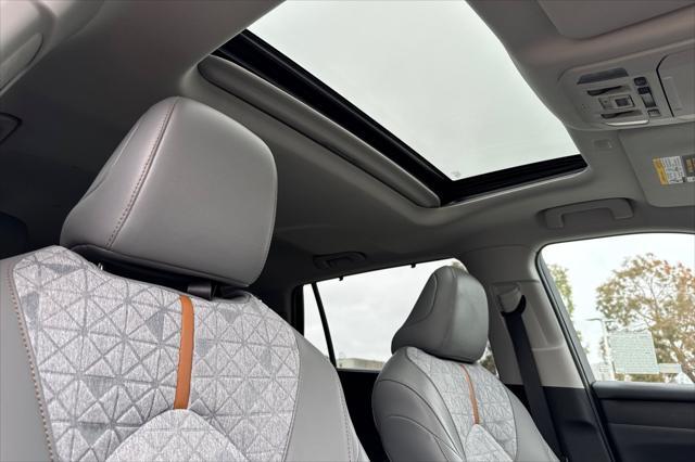 used 2022 Toyota Highlander Hybrid car, priced at $44,500