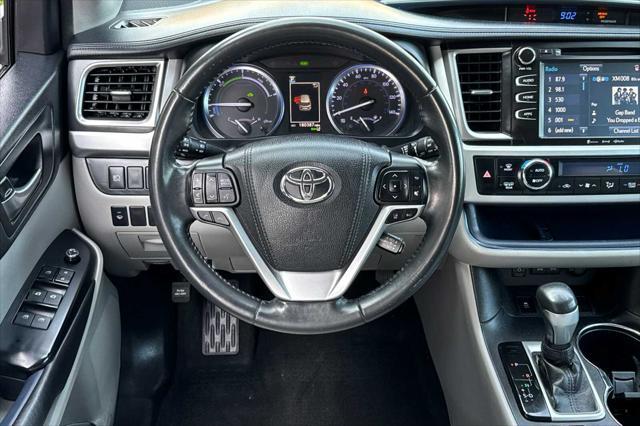 used 2018 Toyota Highlander Hybrid car, priced at $24,000