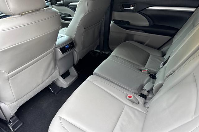used 2018 Toyota Highlander Hybrid car, priced at $24,000