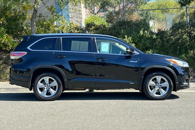 used 2016 Toyota Highlander Hybrid car, priced at $24,500