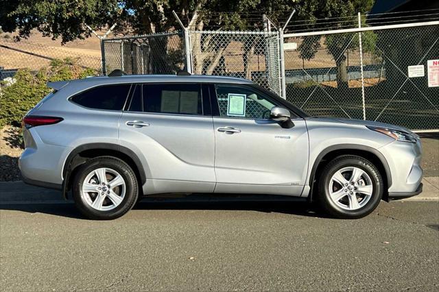 used 2020 Toyota Highlander Hybrid car, priced at $41,500