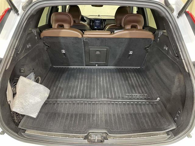 used 2022 Volvo XC60 Recharge Plug-In Hybrid car, priced at $27,499