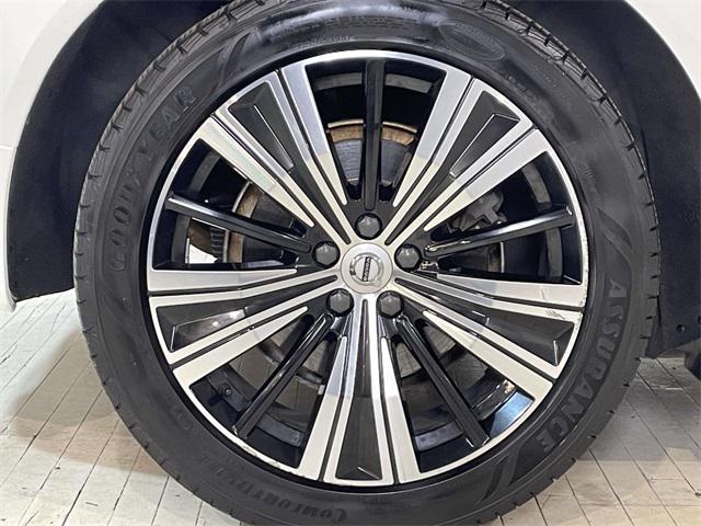 used 2022 Volvo XC60 Recharge Plug-In Hybrid car, priced at $27,499
