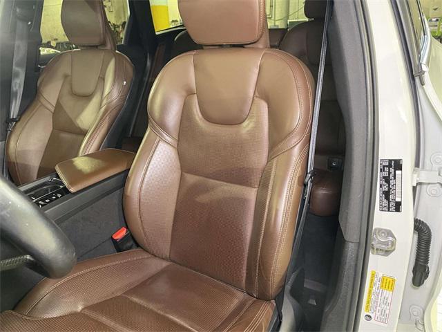 used 2022 Volvo XC60 Recharge Plug-In Hybrid car, priced at $27,499