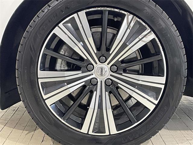 used 2022 Volvo XC60 Recharge Plug-In Hybrid car, priced at $27,499