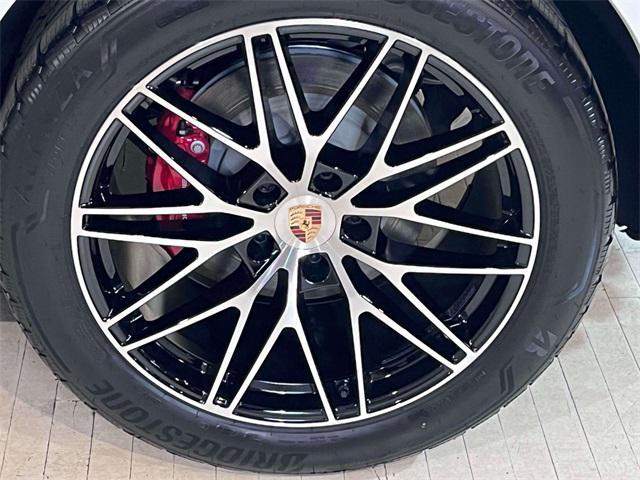 new 2025 Porsche Cayenne car, priced at $133,575