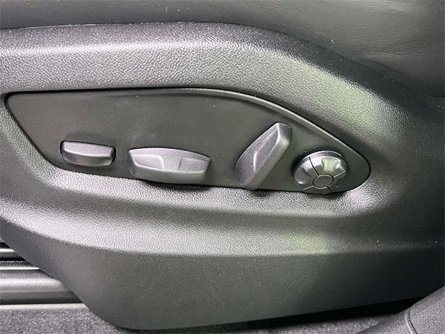 new 2025 Porsche Cayenne car, priced at $133,575