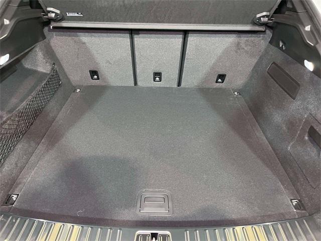 new 2025 Porsche Cayenne car, priced at $133,575