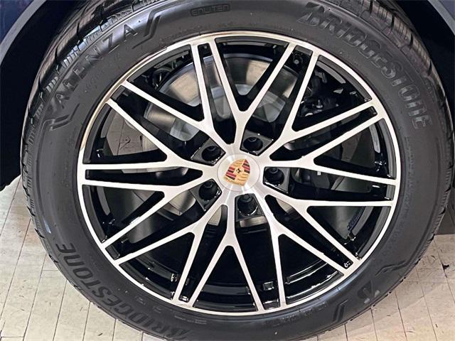 new 2025 Porsche Cayenne car, priced at $108,085
