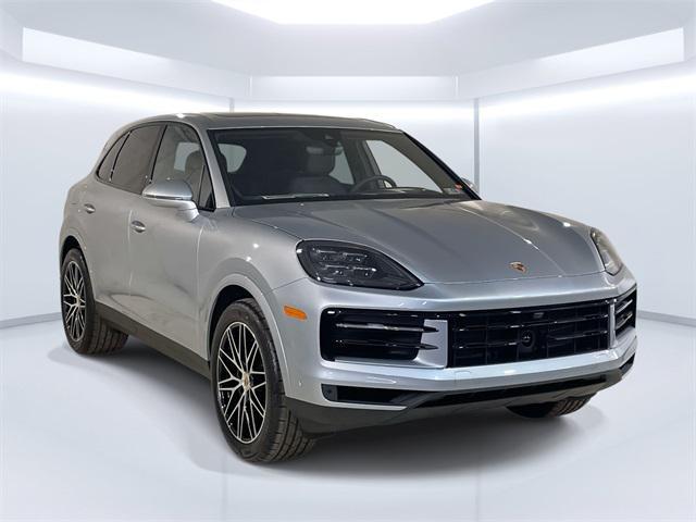 new 2025 Porsche Cayenne car, priced at $106,575