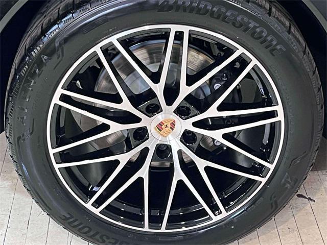 new 2025 Porsche Cayenne car, priced at $107,365