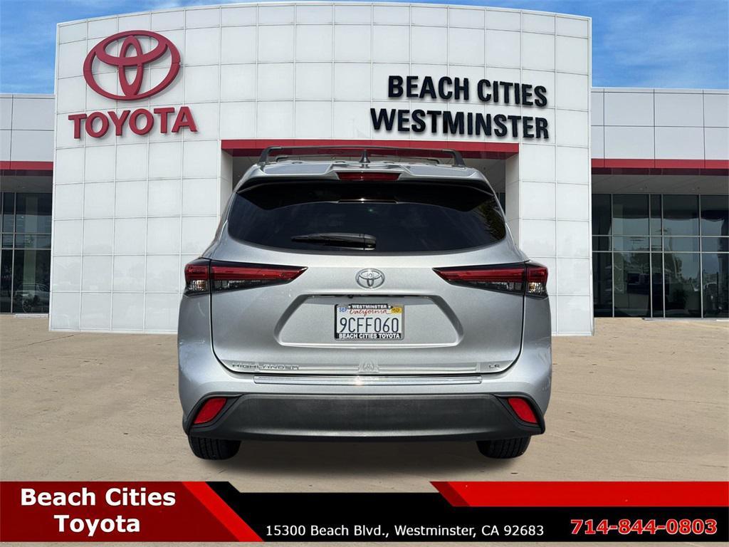used 2022 Toyota Highlander car, priced at $26,549
