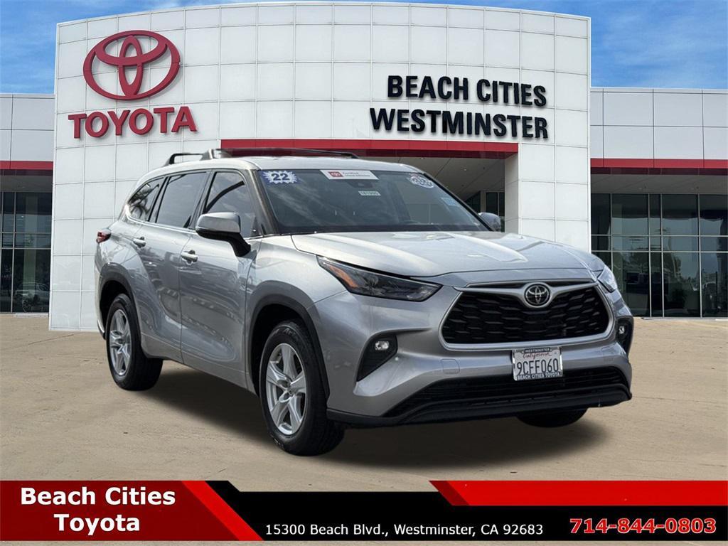 used 2022 Toyota Highlander car, priced at $26,549