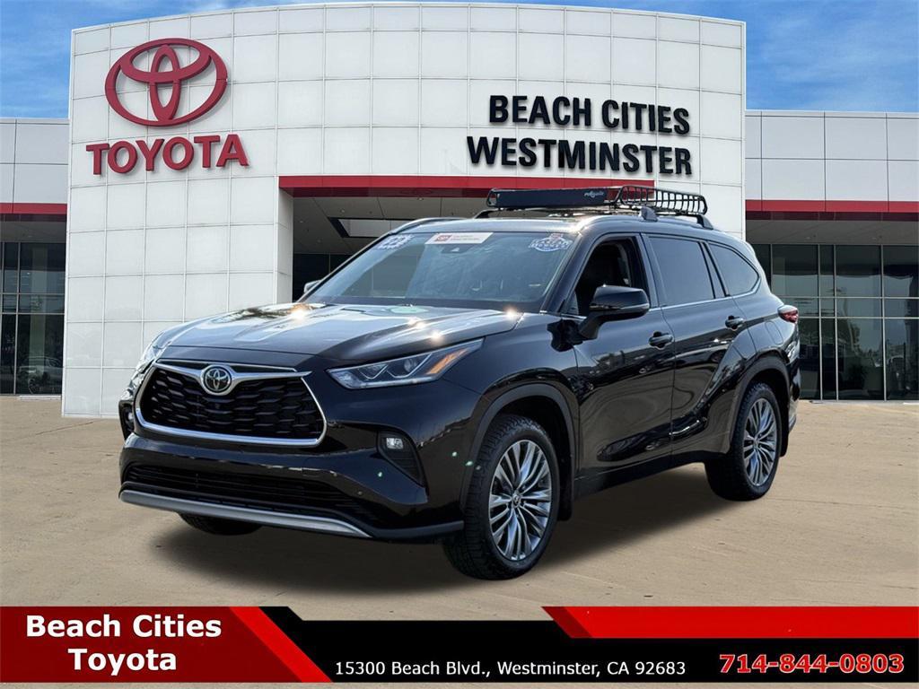 used 2022 Toyota Highlander car, priced at $39,072