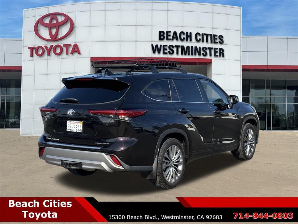 used 2022 Toyota Highlander car, priced at $39,072