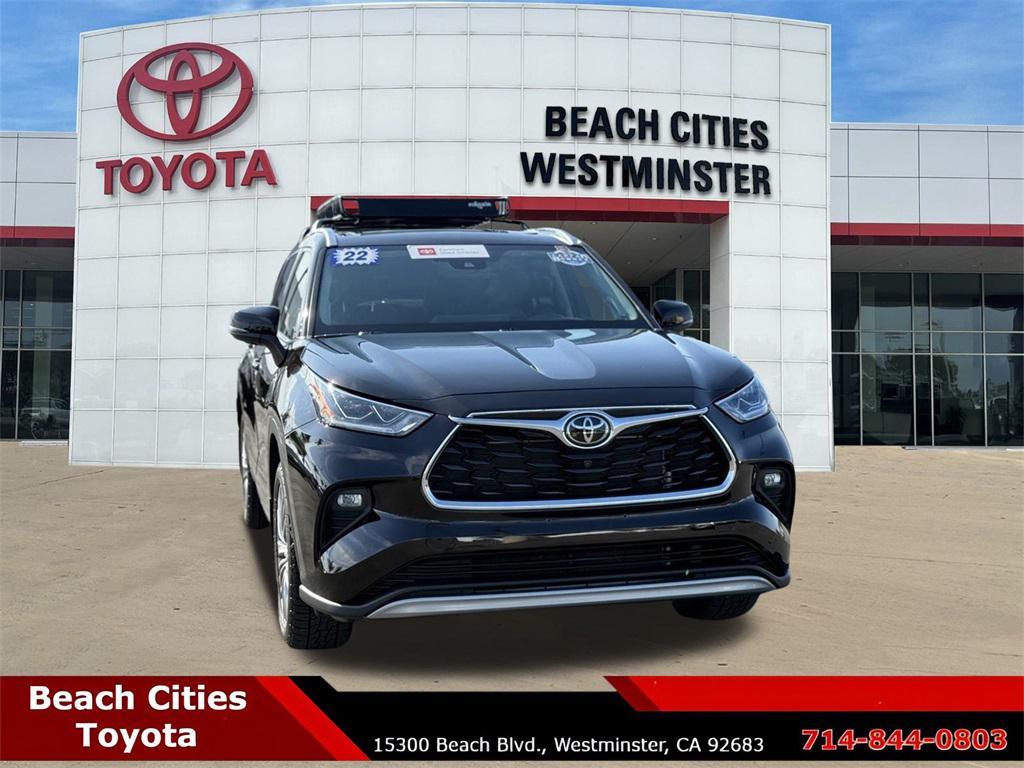 used 2022 Toyota Highlander car, priced at $39,072