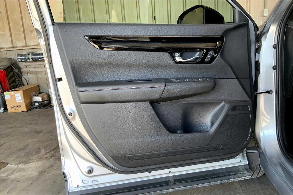 used 2024 Honda CR-V Hybrid car, priced at $37,628
